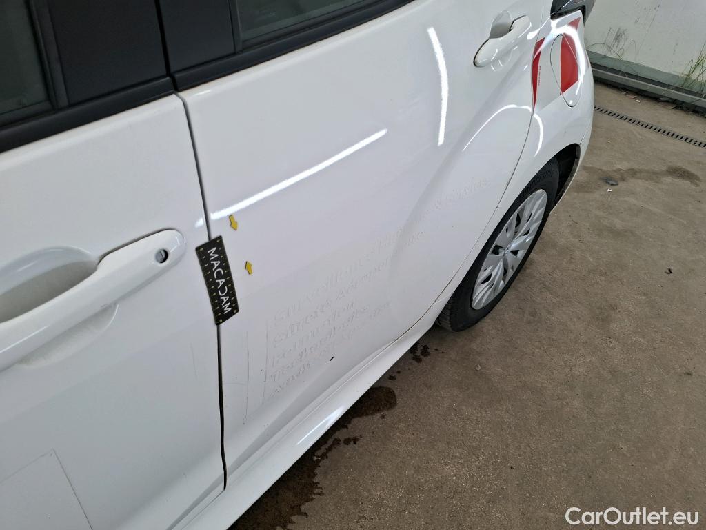  Toyota  Yaris  Hybride Affaires / 2019 / 5P / Berline / VU 1.5 Hybride 116h Dynamic Business  #42