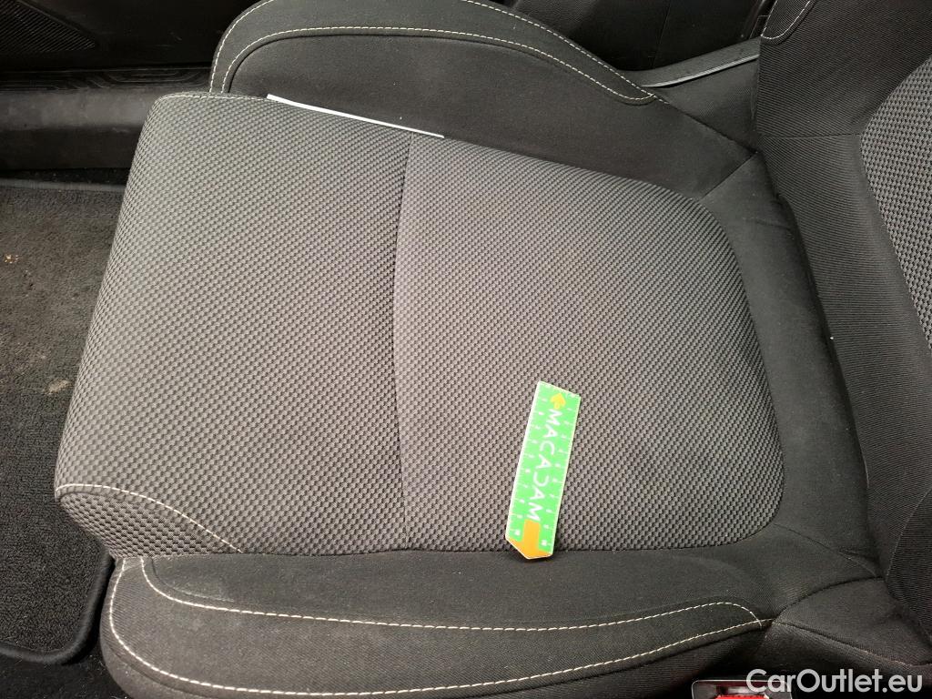  Renault  Megane  IV Berline 5pt. Société Air Nav 1.5 dCi 110CV BVM6 E6 #75