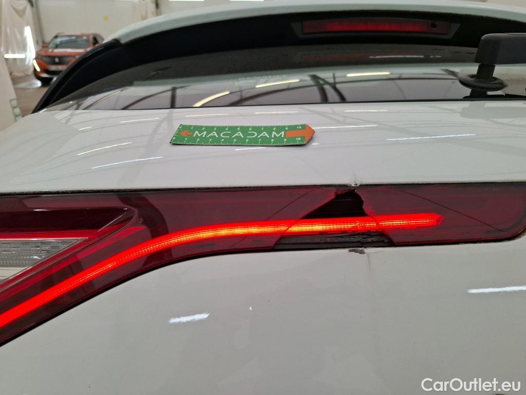  Renault  Megane  IV Berline 5pt. Société Air Nav 1.5 dCi 110CV BVM6 E6 #40