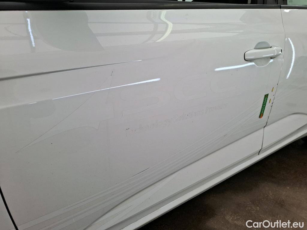  Renault  Megane  IV Berline 5pt. Société Air Nav 1.5 dCi 110CV BVM6 E6 #64
