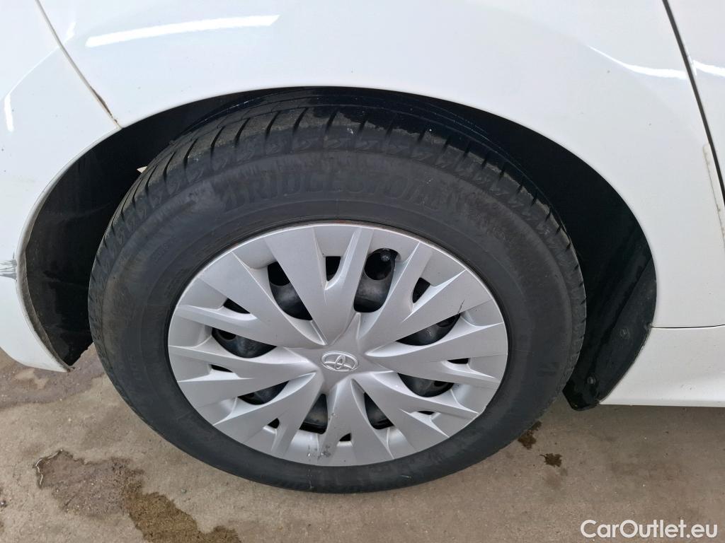  Toyota  Yaris  Hybride Affaires / 2019 / 5P / Berline / VU 1.5 Hybride 116h Dynamic Business  #47