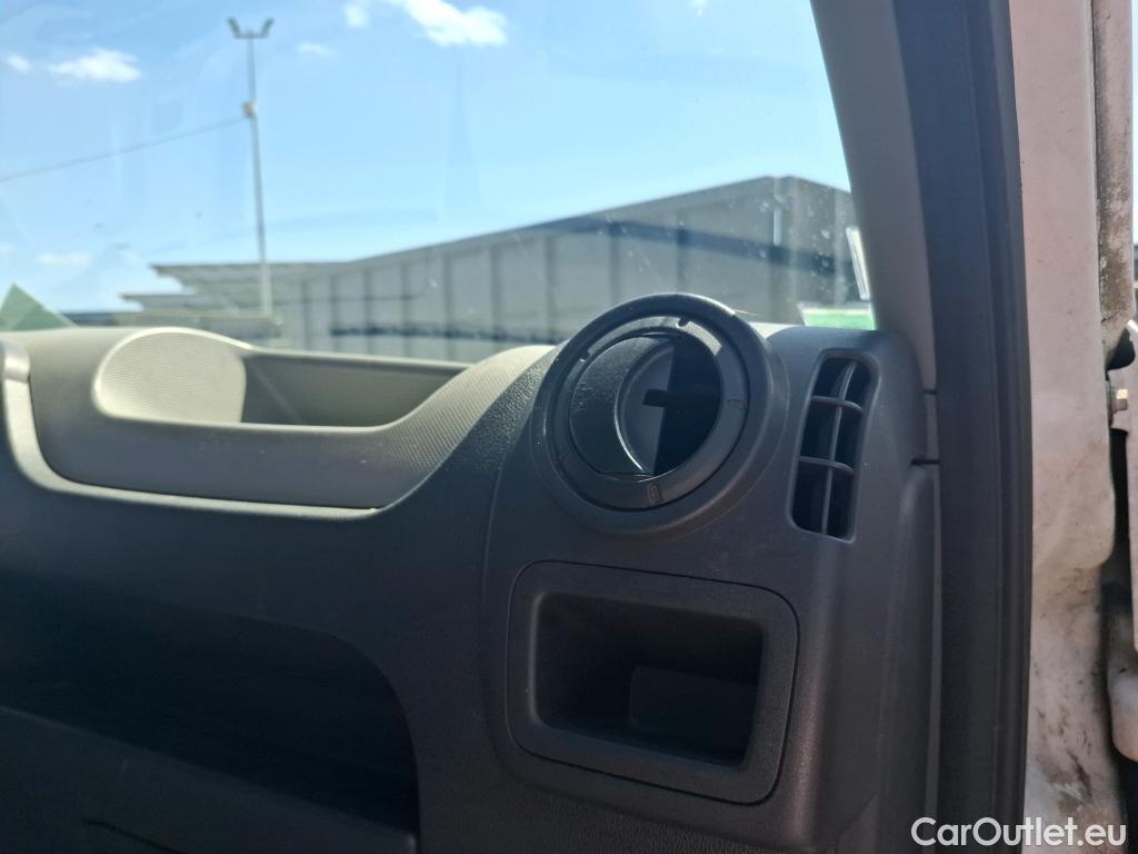  Renault  Master RENAULT  VU 4p Fourgon FG Cf Trac F3500 L3H2 dCi 125 #64
