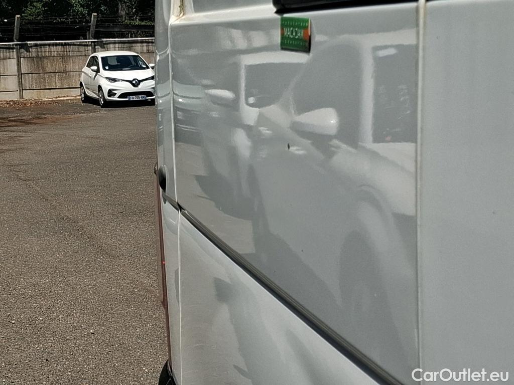  Renault  Master RENAULT  VU 4p Fourgon FG Cf Trac F3500 L3H2 dCi 125 #29