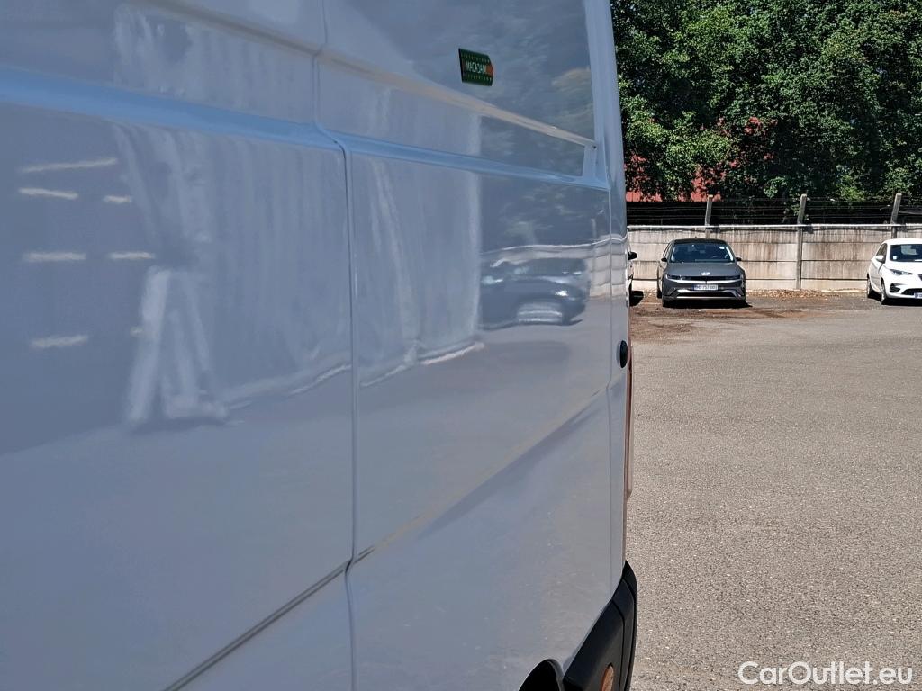 Renault  Master RENAULT  VU 4p Fourgon FG Cf Trac F3500 L3H2 dCi 125 #24