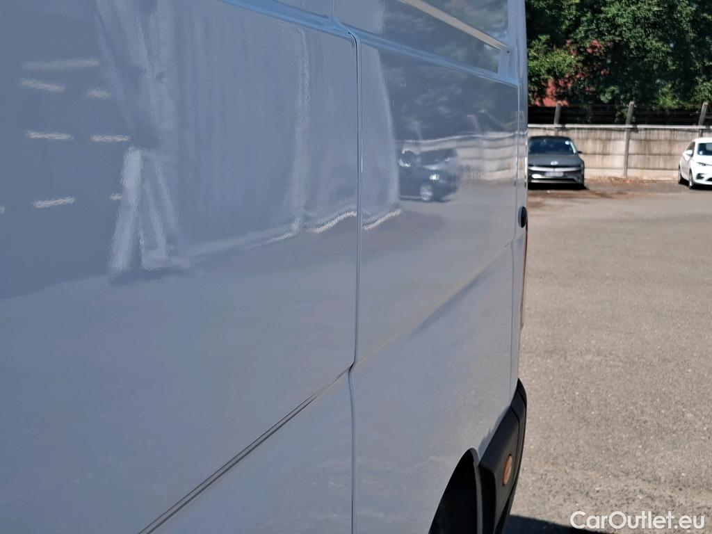  Renault  Master RENAULT  VU 4p Fourgon FG Cf Trac F3500 L3H2 dCi 125 #25