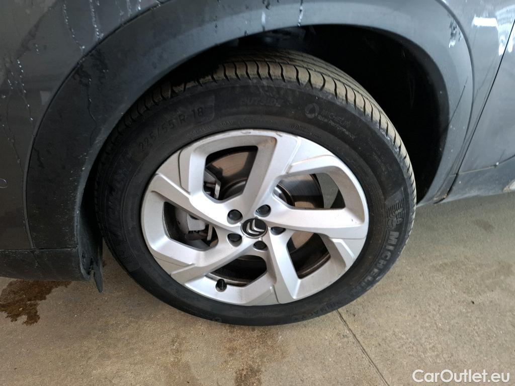  Citroen  C5 Aircross CITROEN  / 2018 / 5P / SUV Hybrid 225 ë-EAT8 Business / VO RECONDITIONNE - PHOTOS AVANT RECONDITIONNEMENT #6