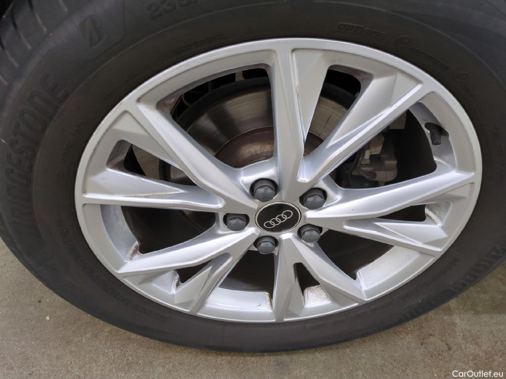  Audi  Q3 AUDI  Sportback / 2019 / 5P / SUV 35 TDI 150 S TRONIC S LINE #9