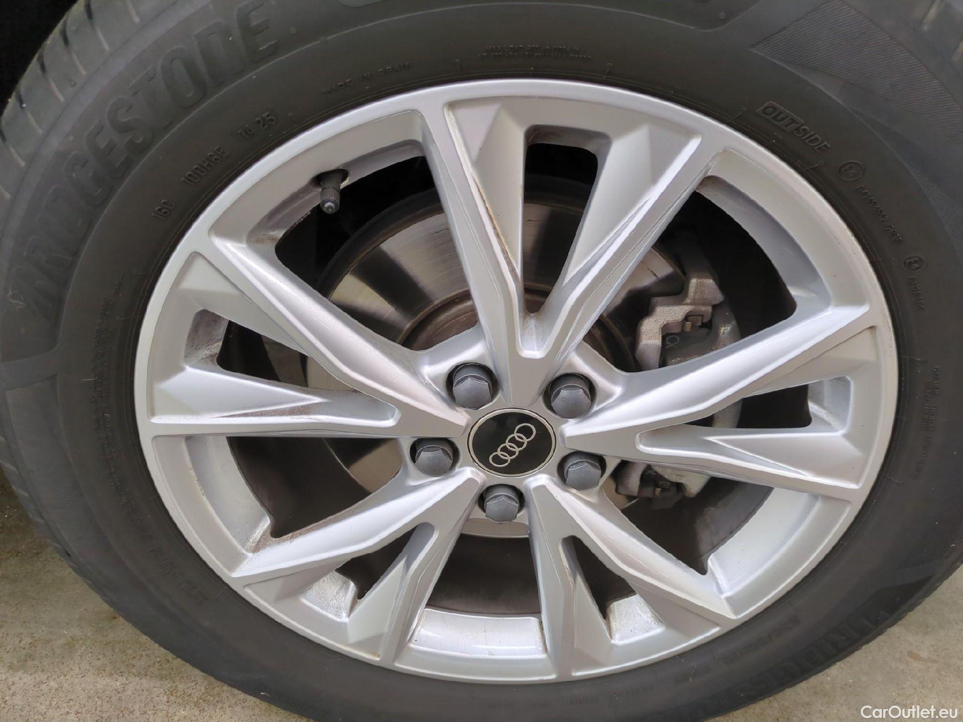  Audi  Q3 AUDI  Sportback / 2019 / 5P / SUV 35 TDI 150 S TRONIC S LINE #5