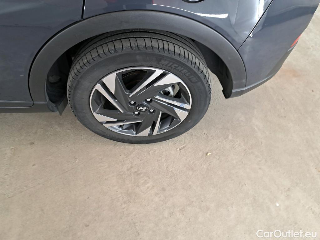  Hyundai  Bayon HYUNDAI  / 2021 / 5P / SUV 1.0 T-GDI 100 HYBRID 48V INTUITIVE #16