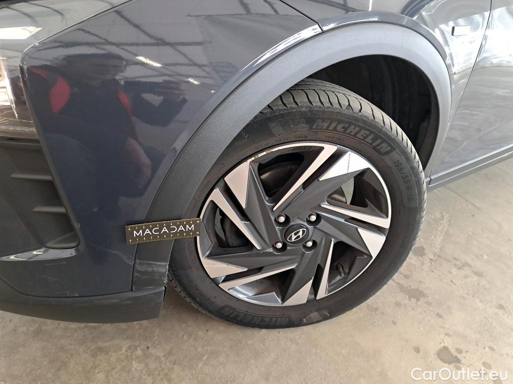  Hyundai  Bayon HYUNDAI  / 2021 / 5P / SUV 1.0 T-GDI 100 HYBRID 48V INTUITIVE #4