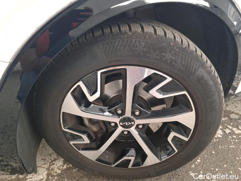  KIA  Sportage KIA  / 2021 / 5P / SUV 1.6 T-GDI 150 MHEV DCT7 DESIGN #3