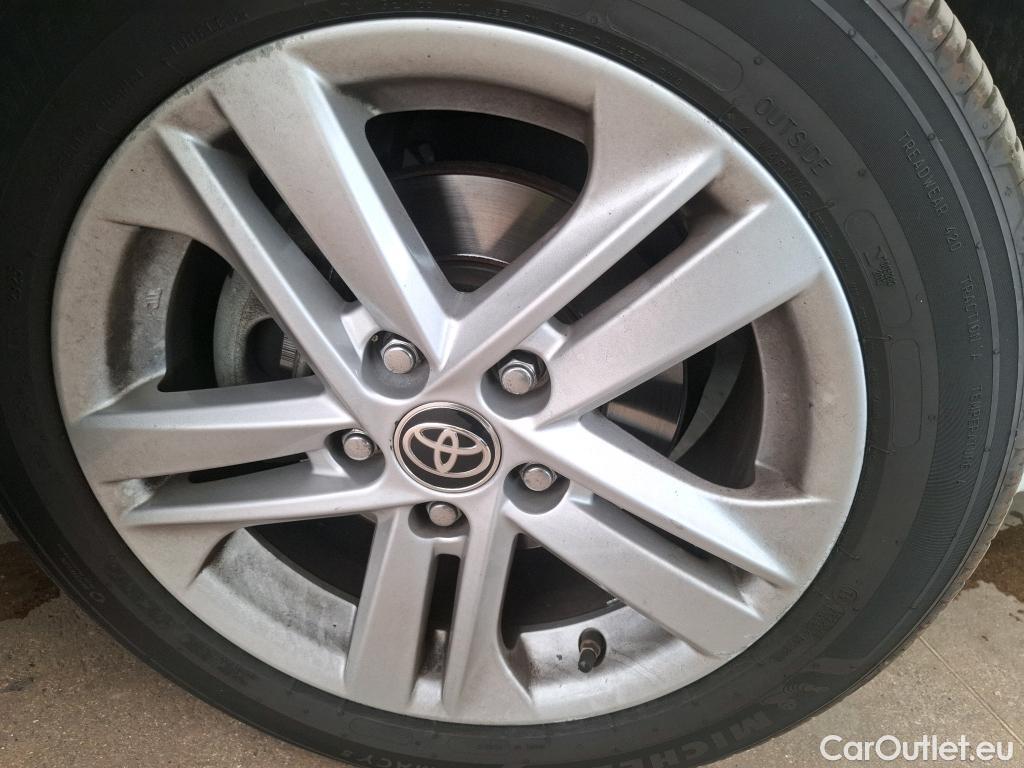  Toyota  Corolla TOYOTA  Touring Sports / 2018 / 5P / Break Hybride 122h Dynamic Business Stage Acad #16