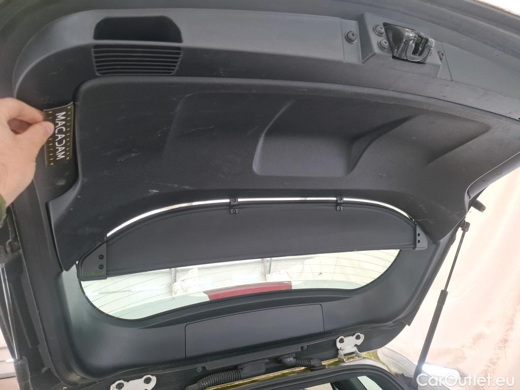  Toyota  Corolla TOYOTA  Touring Sports / 2018 / 5P / Break Hybride 122h Dynamic Business Stage Acad #32