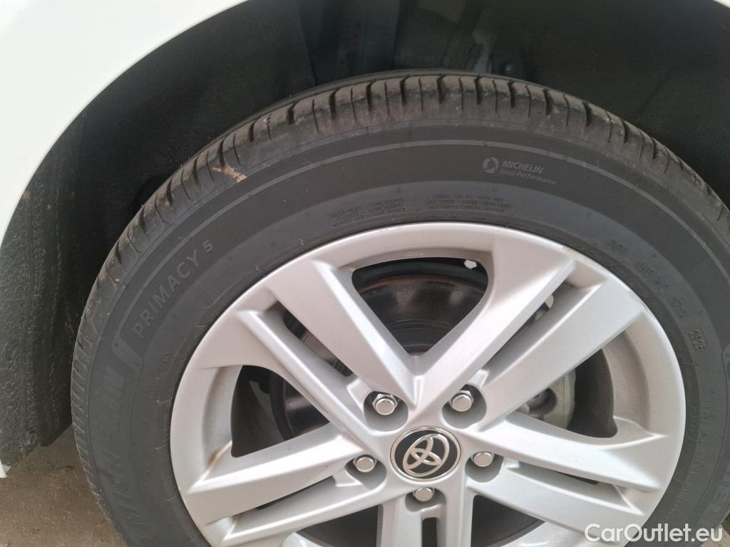  Toyota  Corolla TOYOTA  Touring Sports / 2018 / 5P / Break Hybride 122h Dynamic Business Stage Acad #31