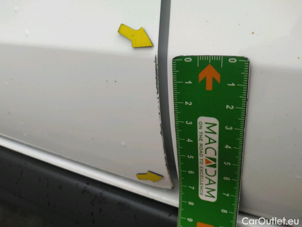  Citroen  C3  Société Feel Nav 1.2 PureTech 80CV BVM5 E6d #13