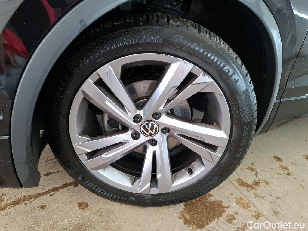  Volkswagen  Tiguan VOLKSWAGEN  / 2020 / 5P / SUV 2.0 TDI 150 DSG7 R-Line Exclusive #12