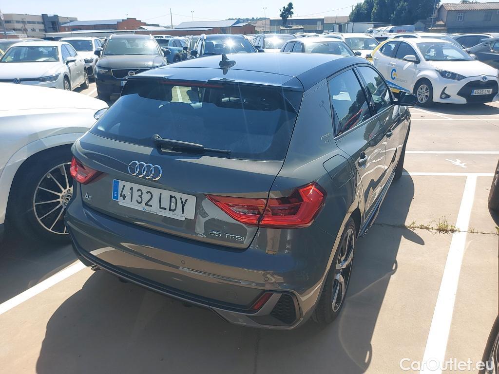  Audi  A1 Sportback AUDI A1 / 2018 / 5P / berlina con portón Sportback Adrenalin 25 TFSI 70kW (95CV)(SP)(SL) #14