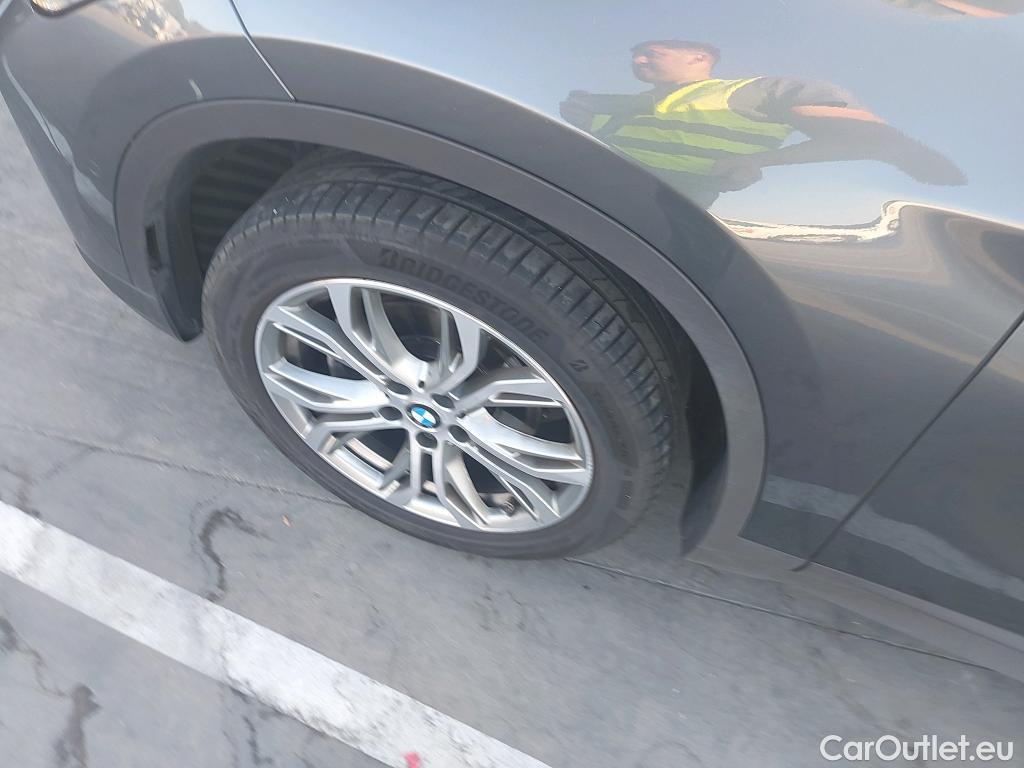  Bmw  X1 BMW  sDrive18iA #1