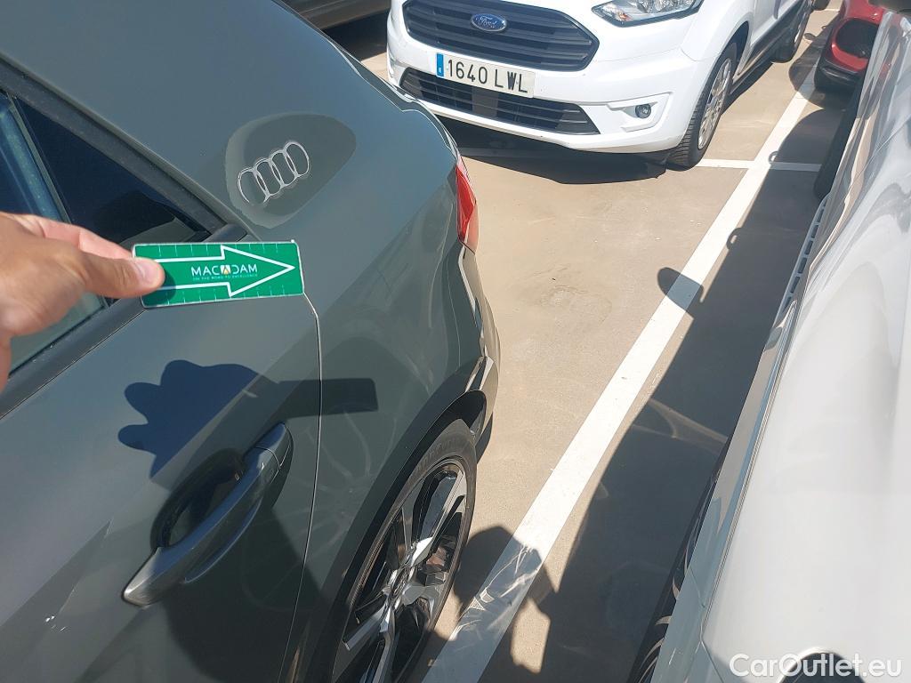  Audi  A1 Sportback AUDI A1 / 2018 / 5P / berlina con portón Sportback Adrenalin 25 TFSI 70kW (95CV)(SP)(SL) #3