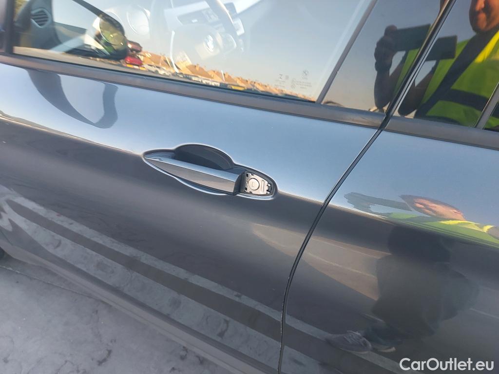  Bmw  X1 BMW  sDrive18iA #9