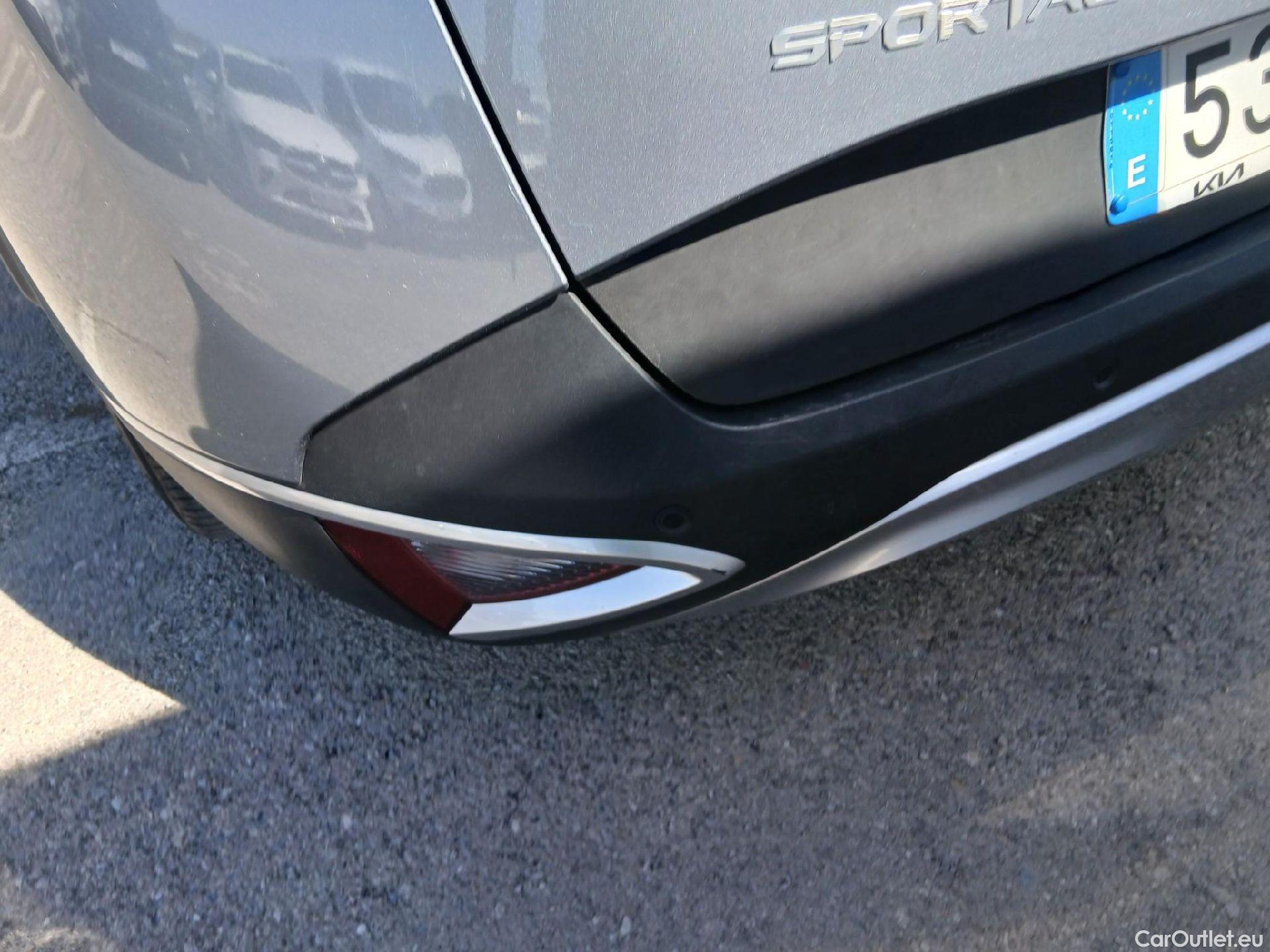  KIA  Sportage KIA  / 2022 / 5P / todoterreno 1.6 T-GDi MHEV 110kW (150CV) Drive 4x2 #9
