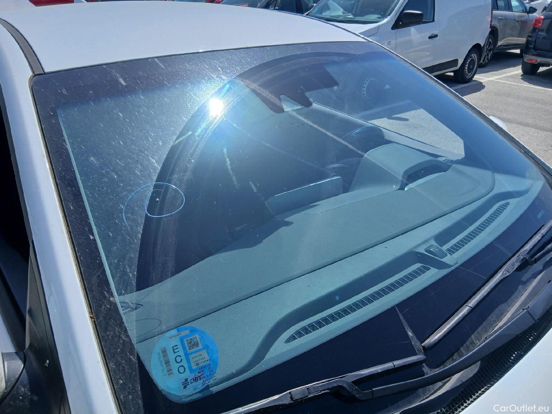  Hyundai   Ioniq HYUNDAI / 2019 / 5P / berlina con portón 1.6 GDI HEV Klass DCT #2