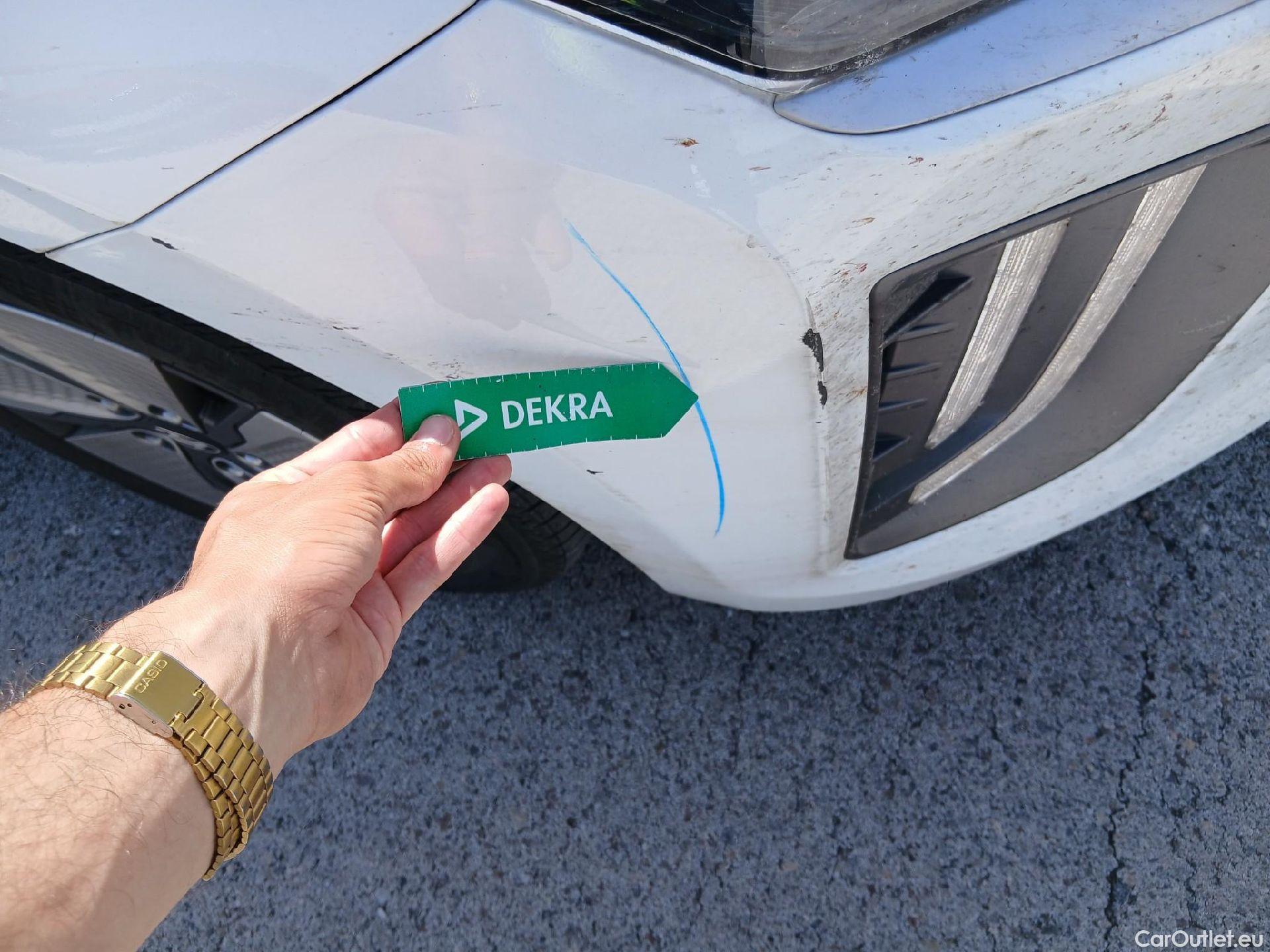  Hyundai   Ioniq HYUNDAI / 2019 / 5P / berlina con portón 1.6 GDI HEV Klass DCT #3