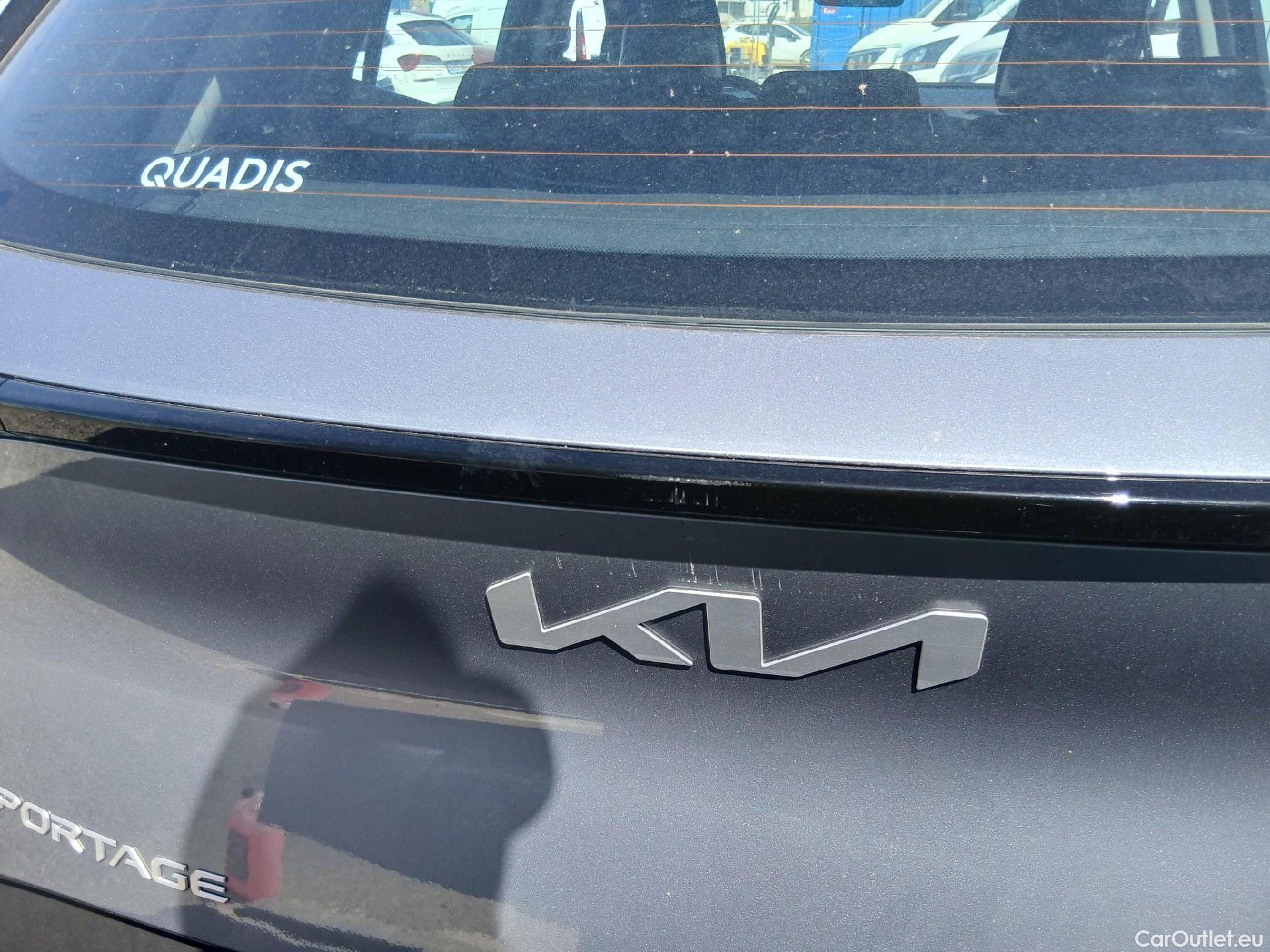  KIA  Sportage KIA  / 2022 / 5P / todoterreno 1.6 T-GDi MHEV 110kW (150CV) Drive 4x2 #27