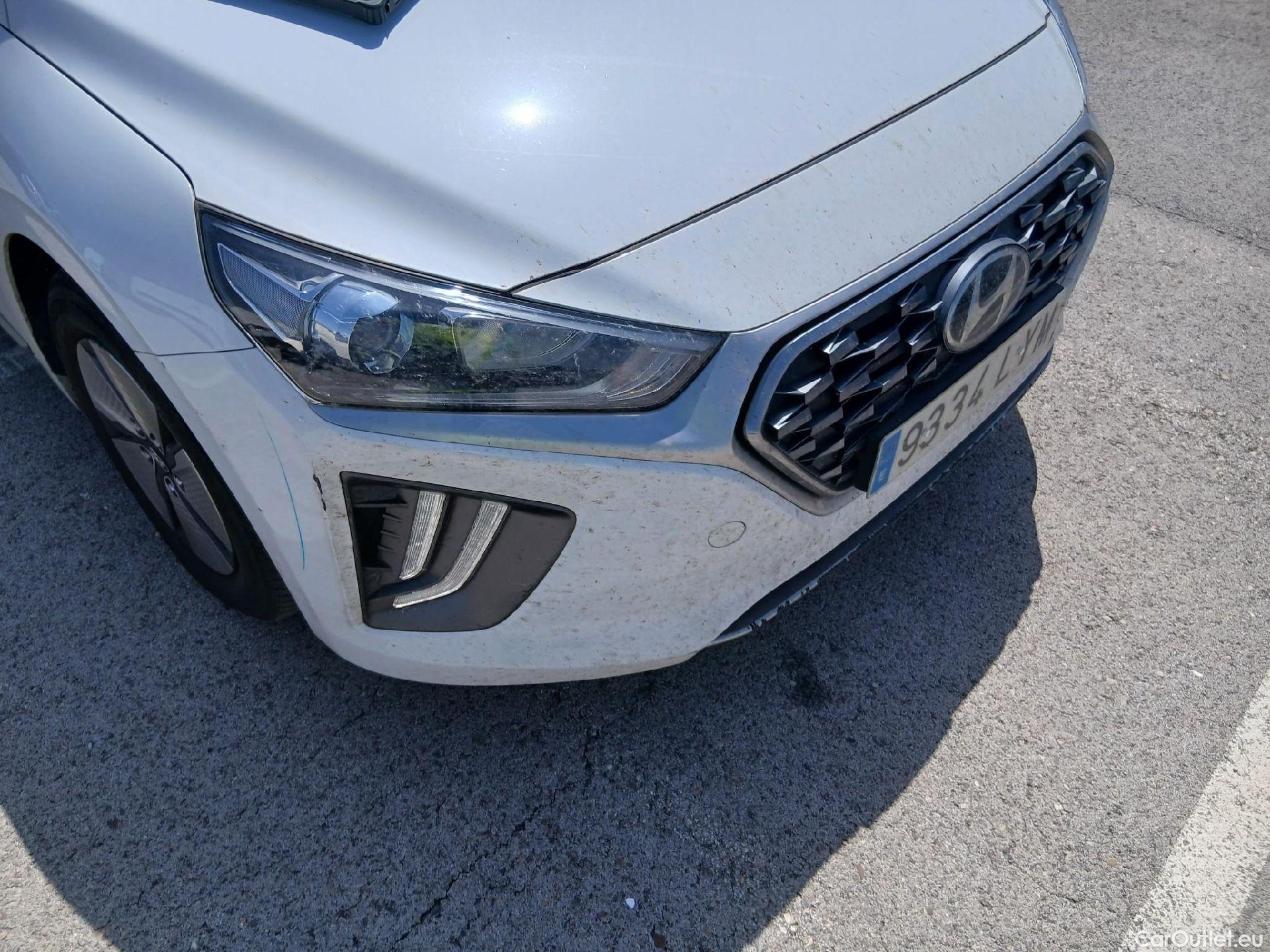  Hyundai   Ioniq HYUNDAI / 2019 / 5P / berlina con portón 1.6 GDI HEV Klass DCT #4
