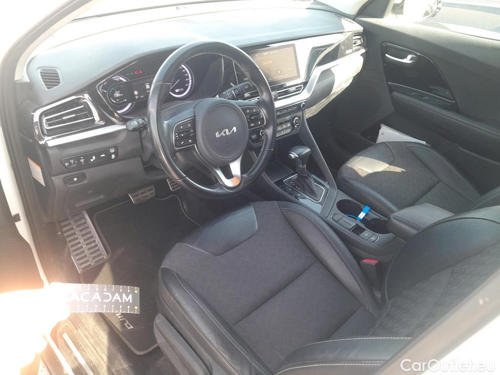  KIA  Niro KIA  / 2019 / 5P / crossover 1.6 GDi HEV 104kW (141CV) Emotion (AC) #16