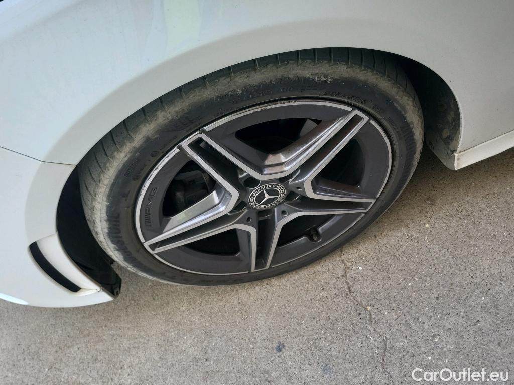  Mercedes  A-Klasse MERCEDES-BENZ Clase A / 5P / 180 d 110 CV #1