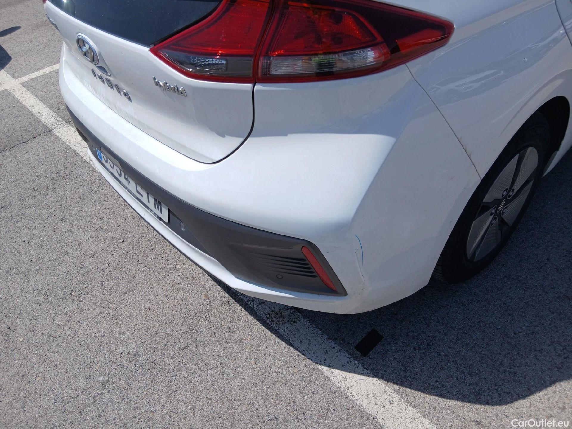 Hyundai   Ioniq HYUNDAI / 2019 / 5P / berlina con portón 1.6 GDI HEV Klass DCT #17