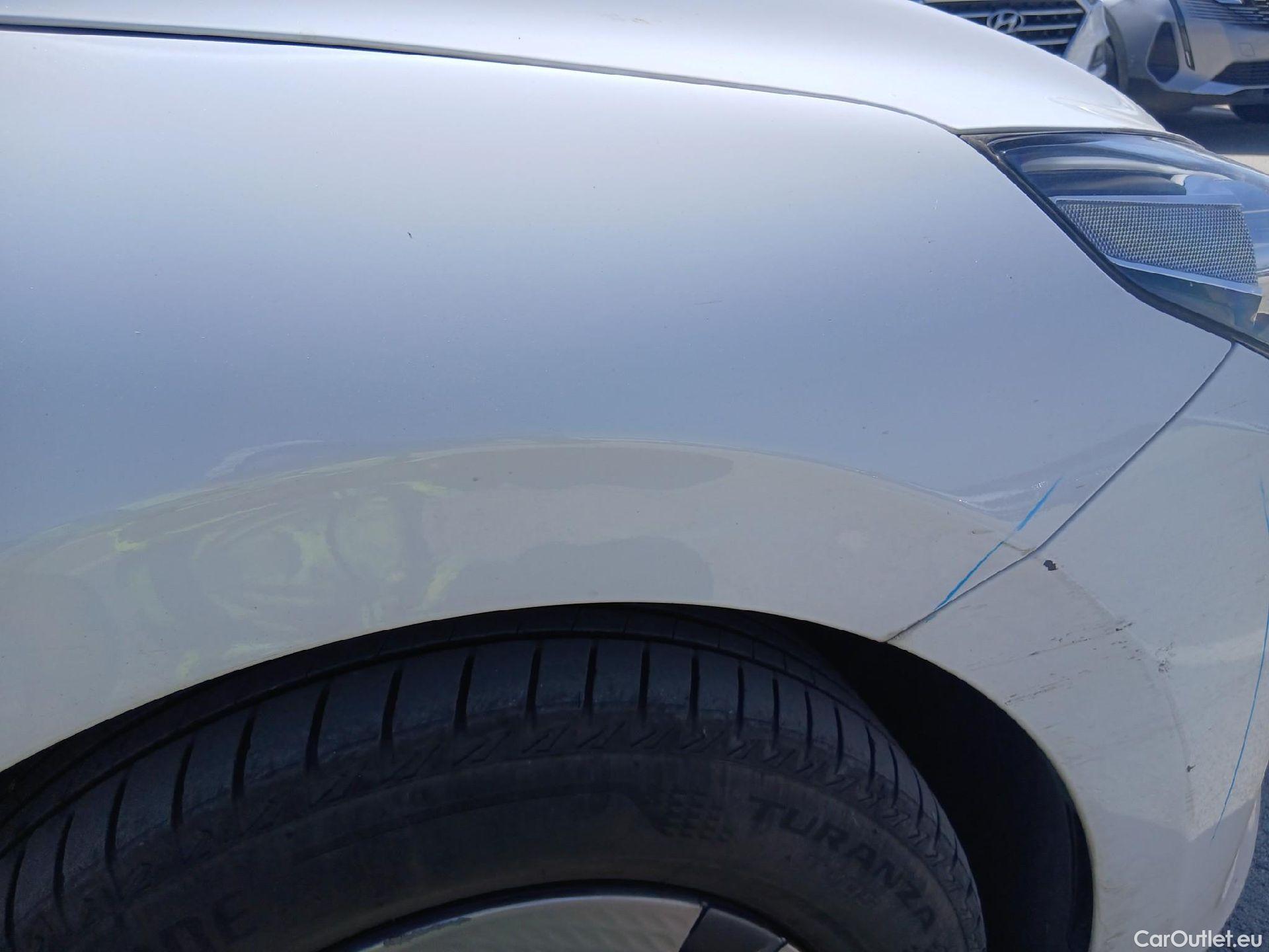  Hyundai   Ioniq HYUNDAI / 2019 / 5P / berlina con portón 1.6 GDI HEV Klass DCT #33