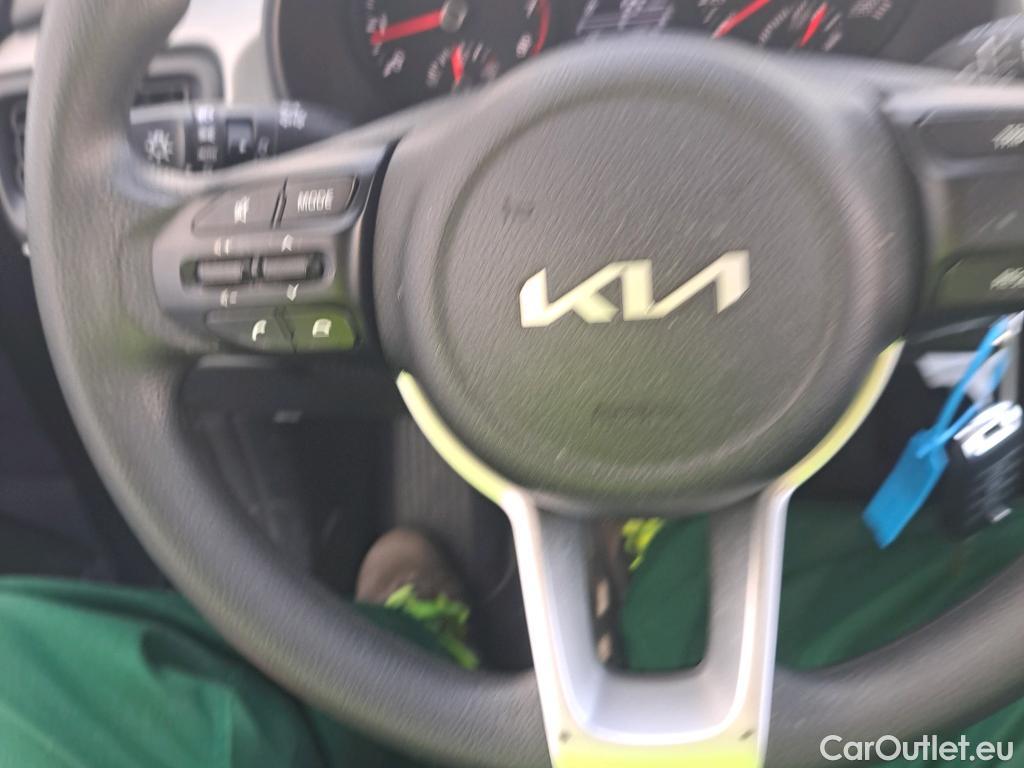  KIA  Rio KIA  / 2020 / 5P / berlina con portón 1.2 DPi 62kW (84CV) Concept #41