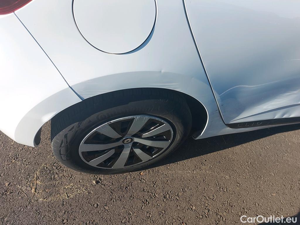  Renault  Clio RENAULT  / 2019 / 5P / berlina con portón Equilibre Blue dCi 74kW (100CV) #25