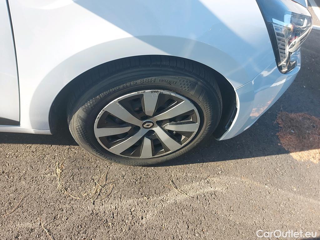  Renault  Clio RENAULT  / 2019 / 5P / berlina con portón Equilibre Blue dCi 74kW (100CV) #23