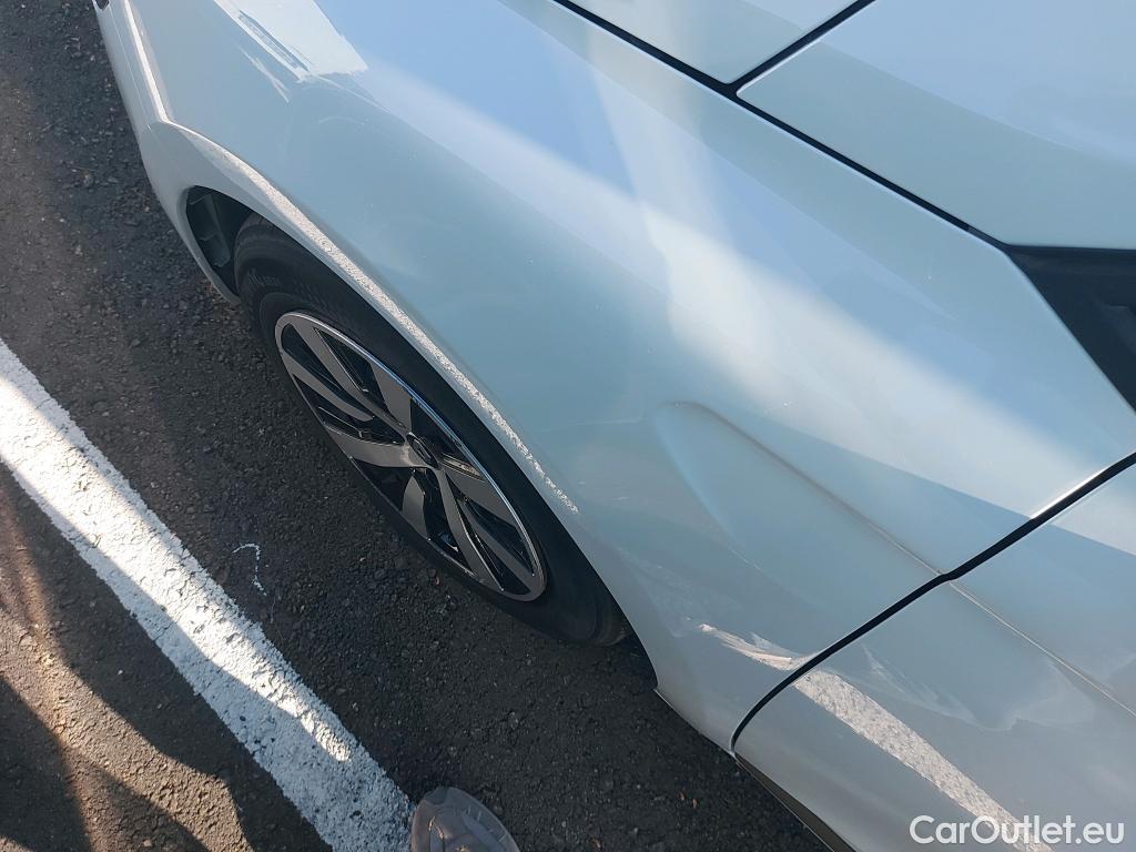  Renault  Clio RENAULT  / 2019 / 5P / berlina con portón Equilibre Blue dCi 74kW (100CV) #21
