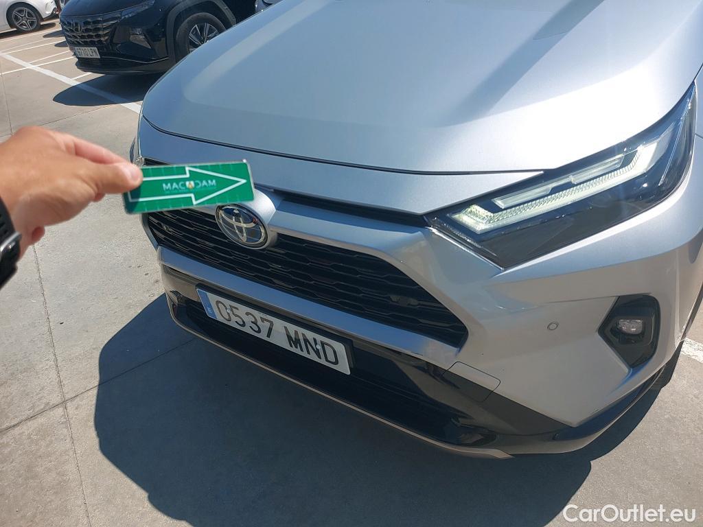  Toyota  RAV4 TOYOTA  / 2018 / 5P / todoterreno 220H e-CVT 4x2 Style #3