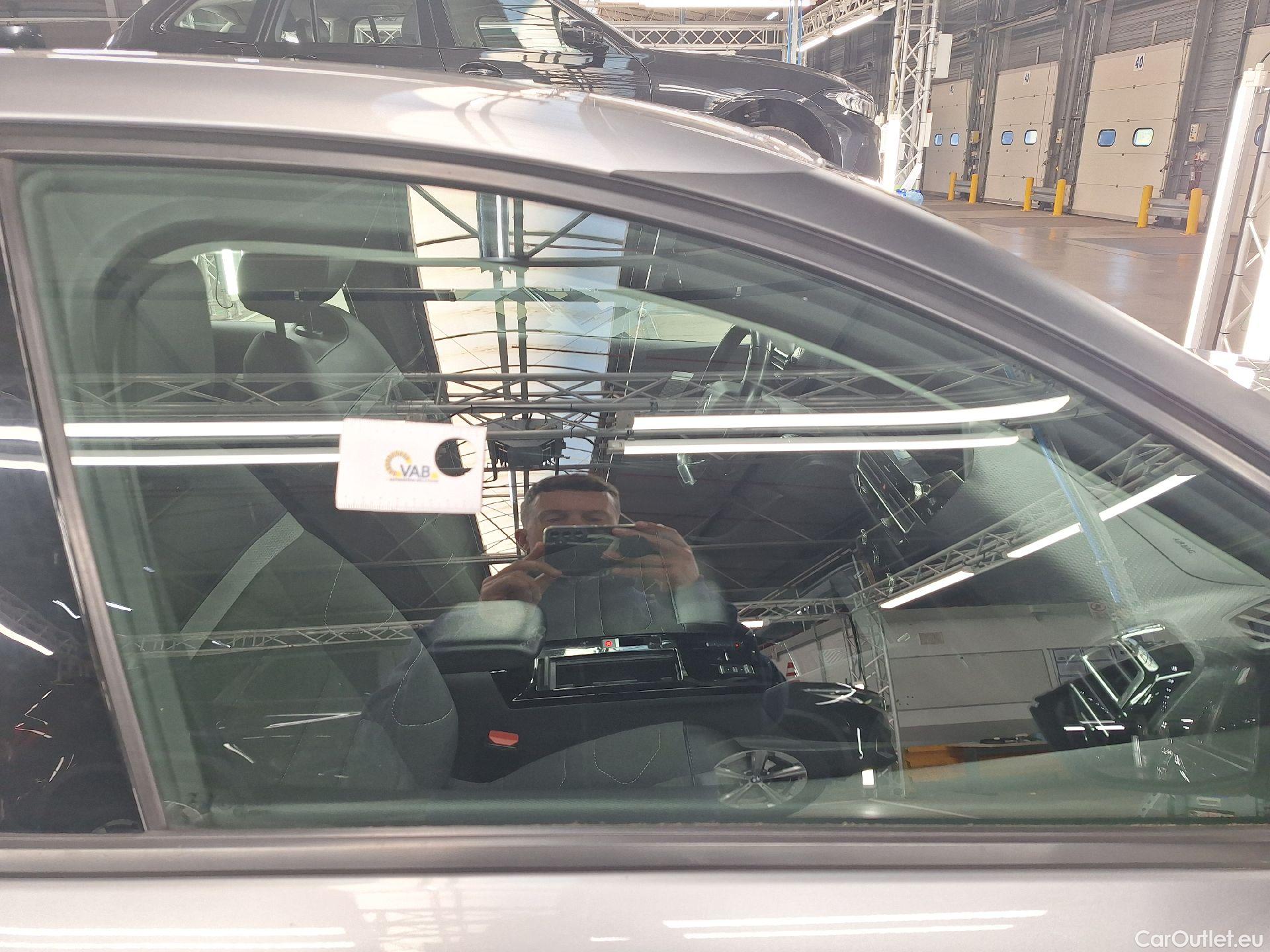  Citroen  C4 Citroën,  '20, Citroën  1.5 BlueHDi 130 S&S EAT8 Business Loung #20