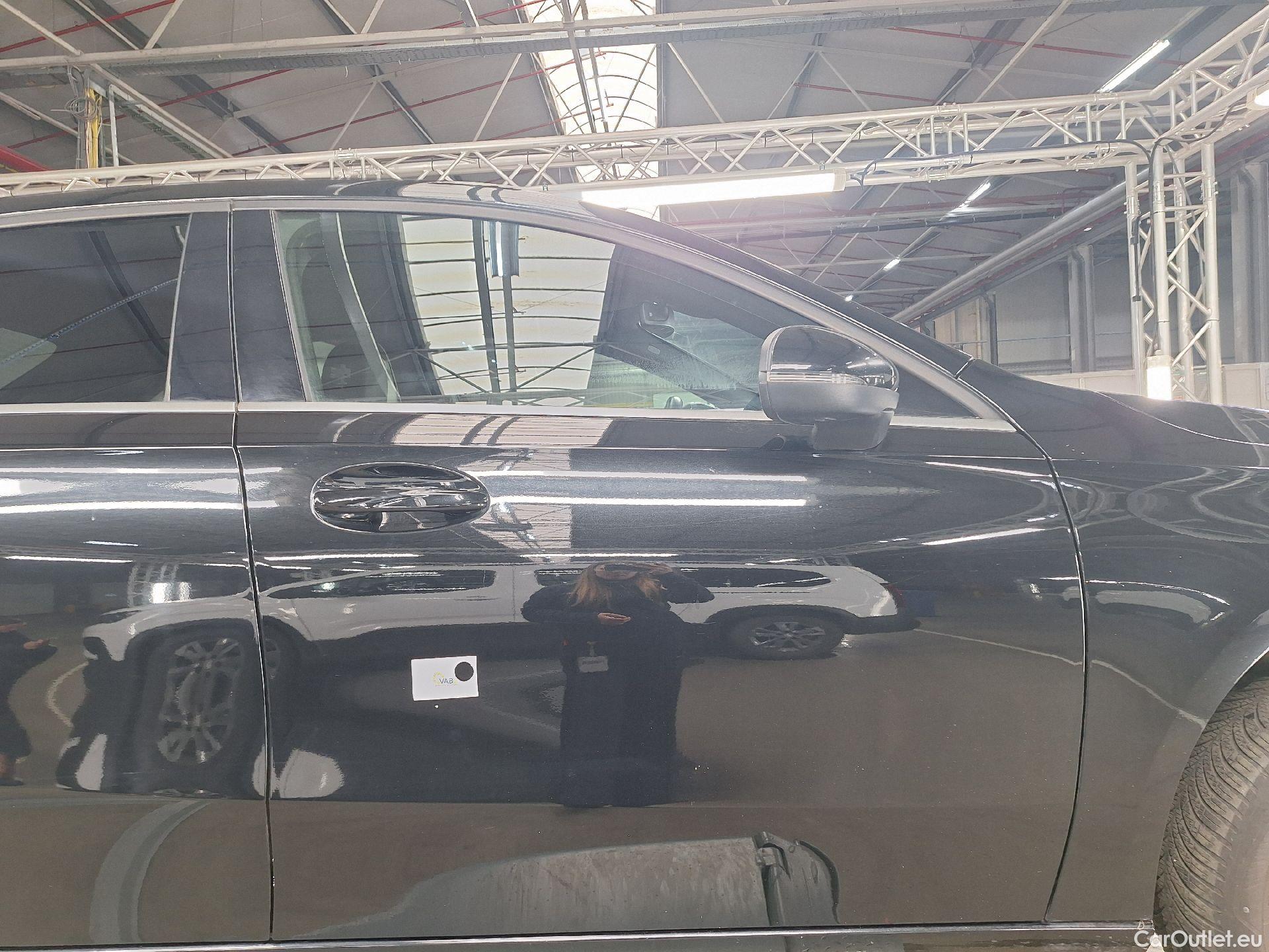  Mercedes  A-Klasse Mercedes, A-Class Berline '18, Mercedes-Benz  Limousine A 180 d DCT Busin #43