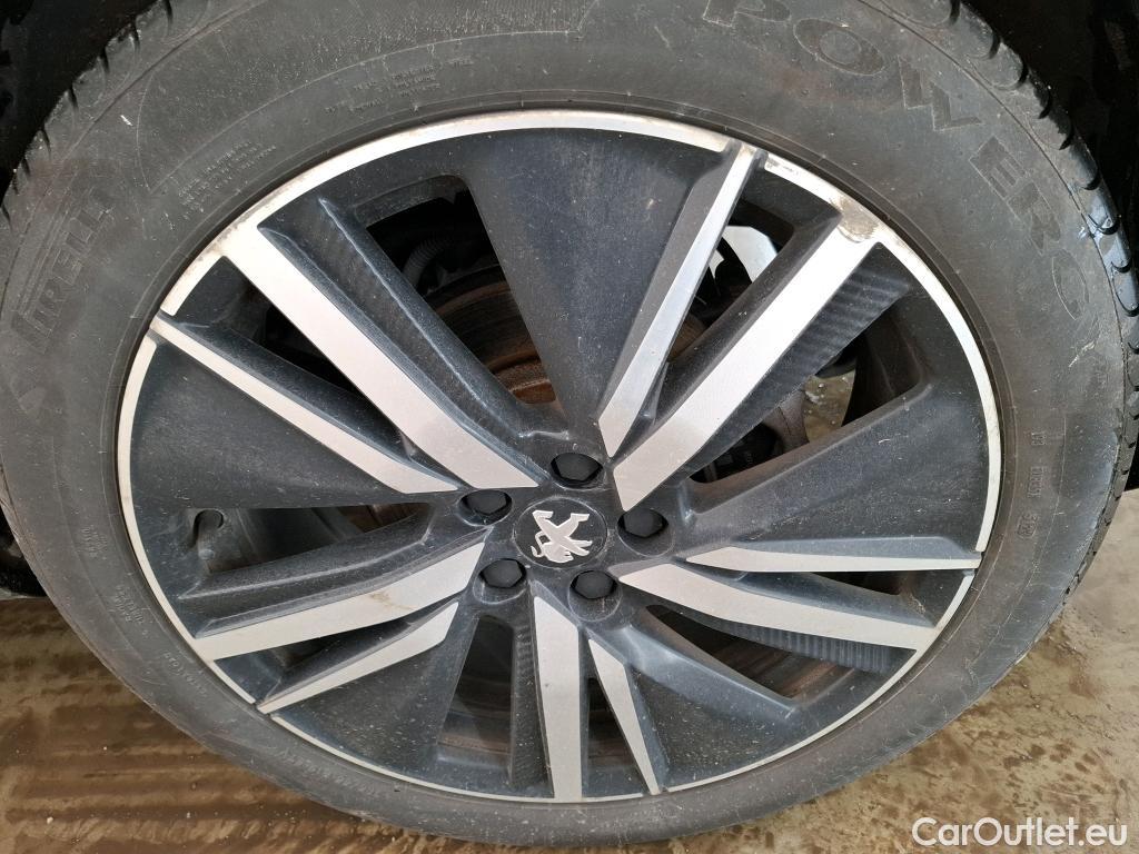  Peugeot  3008 PEUGEOT  / 2020 / 5P / SUV 1.6 HYBRID 225 E-EAT8 GT Pack #16