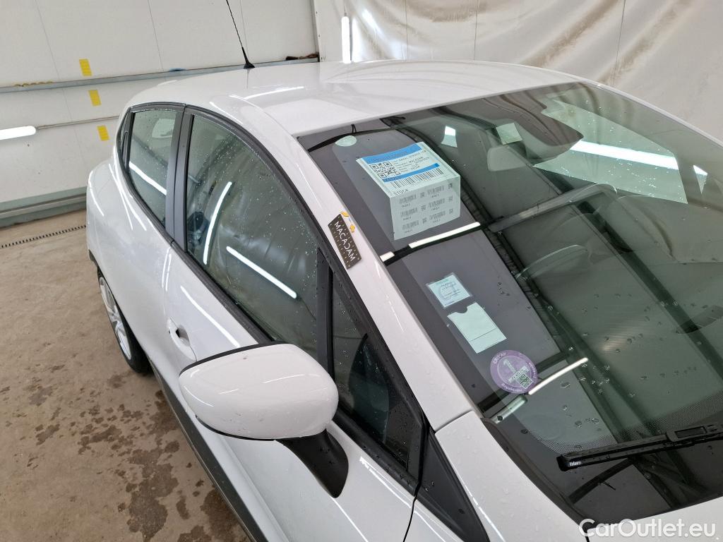  Renault  Clio RENAULT  / 2016 / 5P / Berline &Business TCe 90 #21