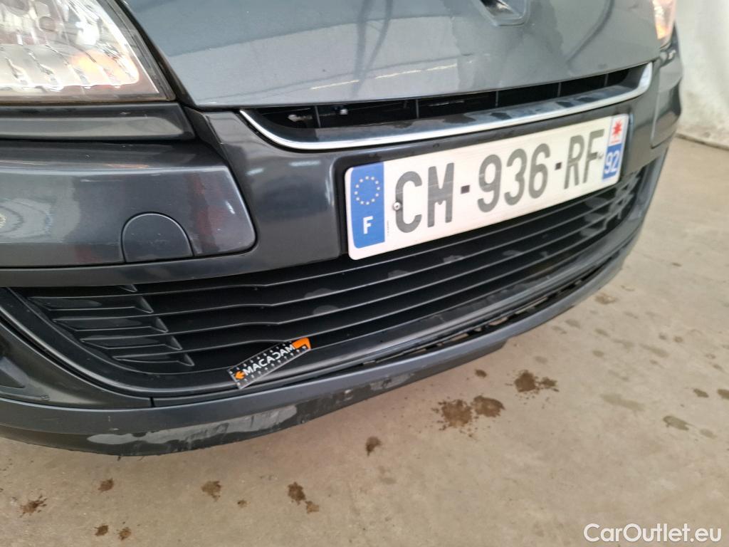  Renault  Megane  III Grandtour Authentique 1.5 dCi 90CV BVM5 E5 #8