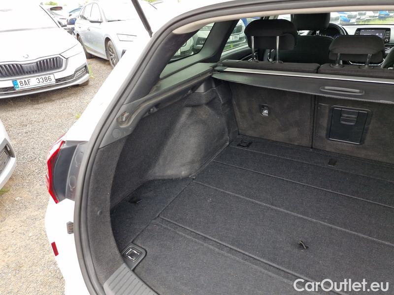  Hyundai  i30   cw (PD)(2017->)  kom.1.5TGDI FamilySmart AT #14