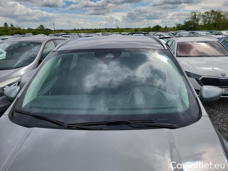  Ford  Kuga  (2019)  1.5EB 110 Titanium #1