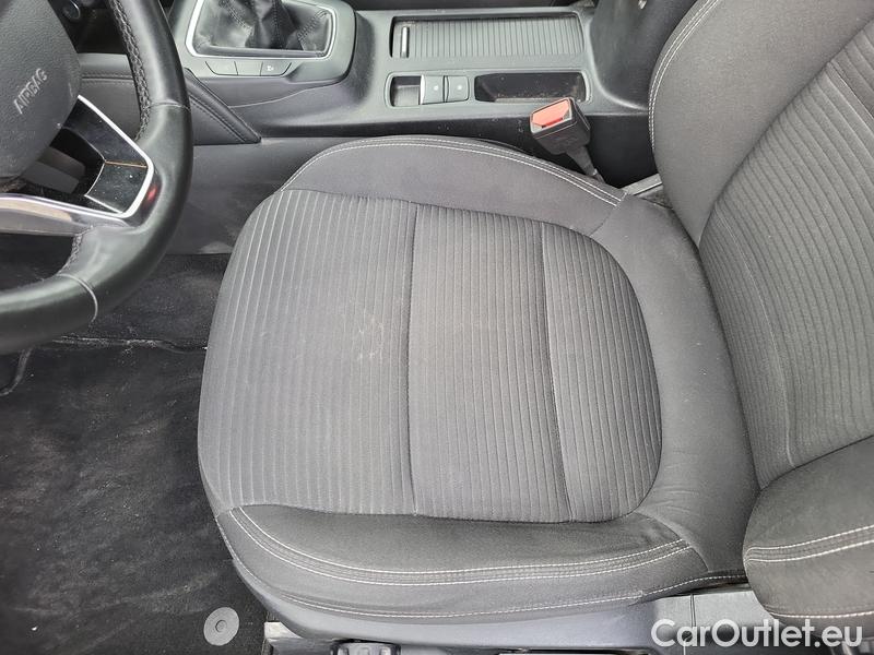  Ford  Kuga  (2019)  1.5EB 110 Titanium #9
