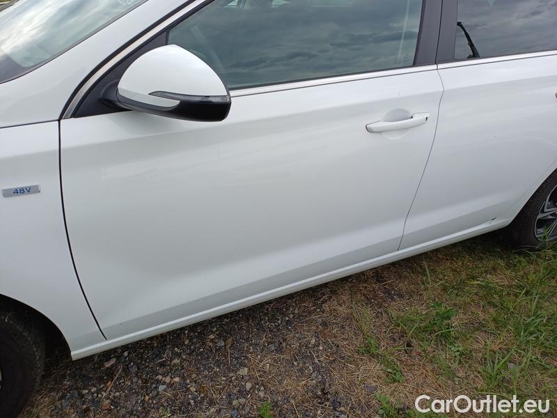  Hyundai  i30  (PD)(01.2017  ->)  kom.1.5TGDI FamilySmart AT #3