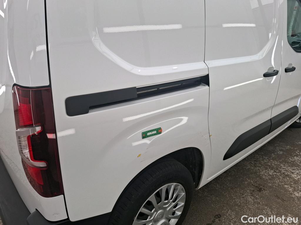  Toyota  Proace TOYOTA  City / 2019 / 4P / Fourgonnette 1.5 Medium 100 D-4D Business #1