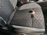  Volkswagen  Golf  VOLKSWAGEN VIII VARIANT DIESEL 2.0 SCR 150 TDi R-Line DSG 5d #75