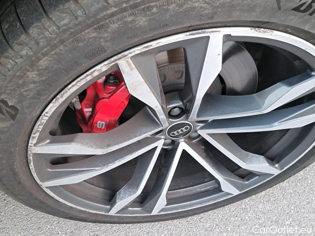  Audi  Q8 AUDI  / 2018 / 5P / todoterreno S TFSI 373kW Black Limited quattro tip #18